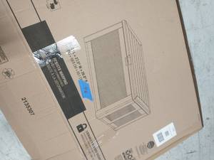 lot 46 image: RUBBERMAID 134 Gal. XL Resin Deck Box