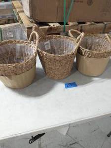 lot 60 image: 3 woven baskets