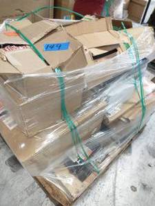 lot 149 image: PALLET OF MIXED TILE AND BACKSPLASH