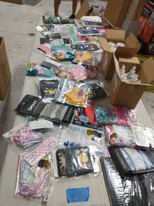 lot 72 image: LOT OF MIXED FACE MASKS AND HAND SANITIZER