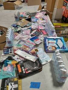 lot 74 image: LOT MIXED FACE MASK AND HAND SANITIZER