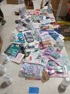 lot 76 image: LOT OF FACE MASKS AND HAND SANITIZER