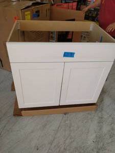 lot 139 image: HAMPTON BAY Cambridge White Plywood Shaker Assembled Sink Base Cabinet with False Drawer Front & Soft Close Doors (36x34.5x24.5 in.)