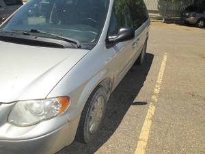 2006 Chrysler Town and Country Van ...