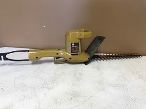 BlackDecker - Electric Hedge Trimmer