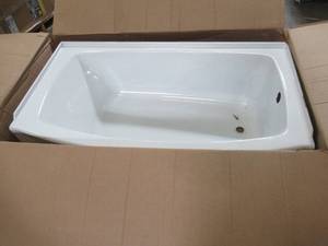 lot 512 image: American Standard Ovation 60 x 30 x 17 Right Drain Bathtub in Arctic White - Slight Crack near Overflow.
