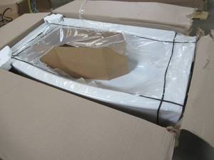 lot 513 image: American Standard American Standard Ovation 60 x 30 x 17 Left Drain Bathtub in Arctic White - Broken Tile Flange RH Back Corner..
