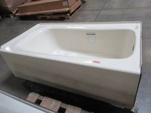 lot 516 image: American Standard Cambridge 60 x 32 x 17 Right Drain Soaking Bathtub in Linen
