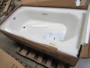 lot 534 image: American Standard Princeton 60 x 30 Americast Left Hand Drain Bathtub in White. - Enamel Damage on RH Front Corner.