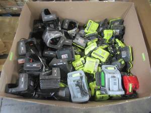 lot 215 image: WHOLESALE MIXED PALLET OFOUTDOOR POWER CHARGERS