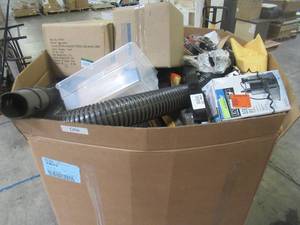 lot 225 image: WHOLESALE MIXED PALLET OF COMMERCIAL SUPPLIES AND GARAGE ITEMS