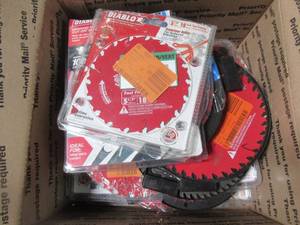 lot 709 image: WHOLESALE MIXED BIN OF MICELLANEOUS CIRCULAR SAW BLADES