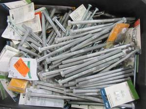 lot 716 image: WHOLESALE MIXED BIN OF MICELLANEOUS TOOLS - BOLTS, FASTENERS AND MORE