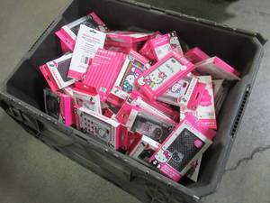 lot 720 image: WHOLESALE MIXED BIN OF MICELLANEOUS HELLO KITTY CELL PHONE CASES