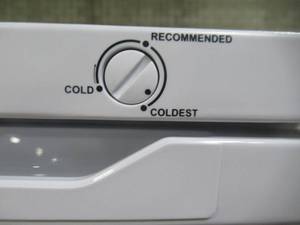 lot 604 image: Magic Chef 5.8 cu. ft. Upright Freezer in White HMUF6WE