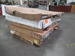 lot 108 image: WHOLESALE MIXED PALLET OF MISCELLANEOUS SHOWERTUB WALLS