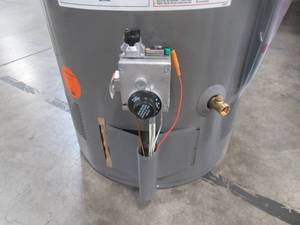 lot 610 image: Rheem Professional Classic Plus 40 Gallon 38,000 Btu Nat. Gas Water Heater