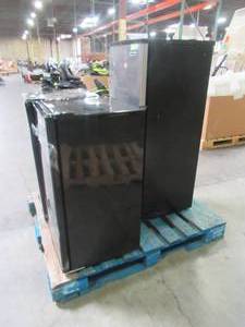 lot 614 image: WHOLESALE MIXED PALLET OF MINI FRIDGES