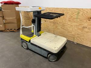 lot 1 image: CROWN WAV50-84 Warehouse Lift