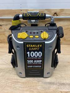 lot 64 image: STANLEY 1000 Peak Amp Jump Starter with 12-Volt DC Outlet and USB Power