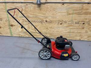 lot 15 image: TROY-BILT TB100 Push Lawn Mower