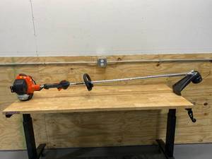 lot 18 image: ECHO 25.4cc Gas 2-Stroke Cycle Straight Shaft Trimmer