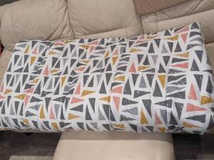 lot 9 image: The Company Store Studio Home King Sz Cotton Comforter