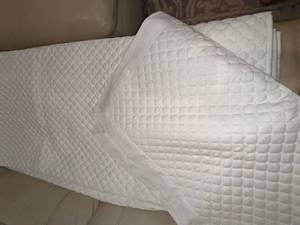 lot 25 image: Charter Club Damask Quilted Cotton White Coverlet, FullQueen