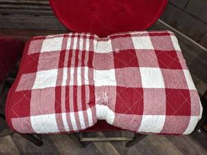 lot 41 image: Martha Stewart Collection Buffalo Plaid FullQueen Quilt, Created for Macys - Red