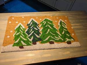 lot 70 image: Evergreen Door Mat