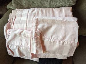 lot 76 image: Charter Club Damask 1.5 Stripe Extra Deep Pocket 100% Supima Cotton 550 Thread Count 4 Pc. Sheet Set, King, Pink