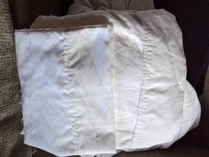 lot 72 image: White Cotton Blend 4 Pc. Sheet Set, King