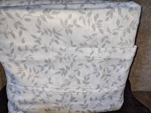 lot 88 image: Oeko-Tex Standard 100 Cotton Blend Sheet Set, King