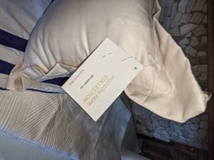 lot 107 image: Decorative Pillow Covers & Pillow