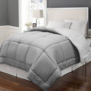 lot 20 image: Blue Ridge Reversible Down Alternative Comforter, King