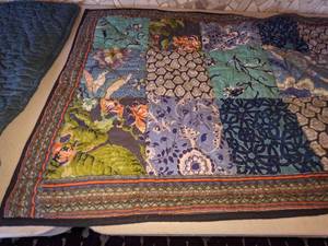 lot 131 image: 3 Company Store Quilted Pillow Shams
