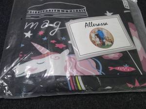lot 23 image: FullQueen Duvet Cover & Pillow Cas...