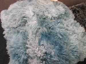lot 44 image: King Shag Duvet Cover & Pillow Sham...