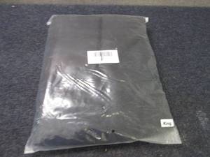 lot 58 image: 3 pc Black King Duvet Cover Set...