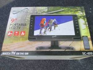 lot 191 image: Supersonic 9 inch Portable LCD TV R...