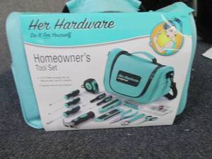 lot 192 image: Homeowners Tool Set ...
