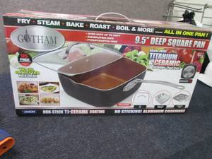 lot 200 image: Gotham Steel 9.5 inch Square Pan ...