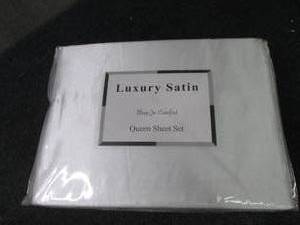 lot 213 image: Luxury Satin Queen Sheet Set...