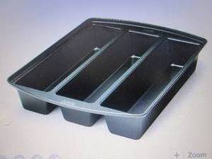 lot 235 image: Chicago Metallic Lasagna Trio Pan R...