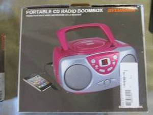 lot 330 image: Sylvania CD Boom Box with AMFM Rad...