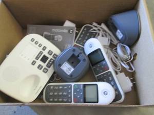 lot 334 image: Motorola CD5013 Digital Cordless Ha...