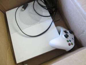 lot 342 image: Xbox one 1TB Console open box, cont...