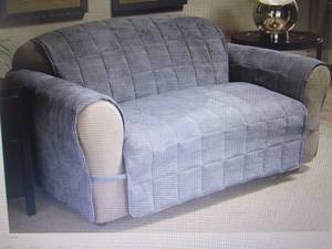 lot 403 image: Ultimate Furniture Extra Long Sofa ...