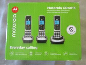 lot 414 image: Motorola Cordless Answering System ...
