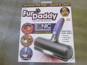 lot 419 image: Fur Daddy Sonic Pet Hair Remover op...